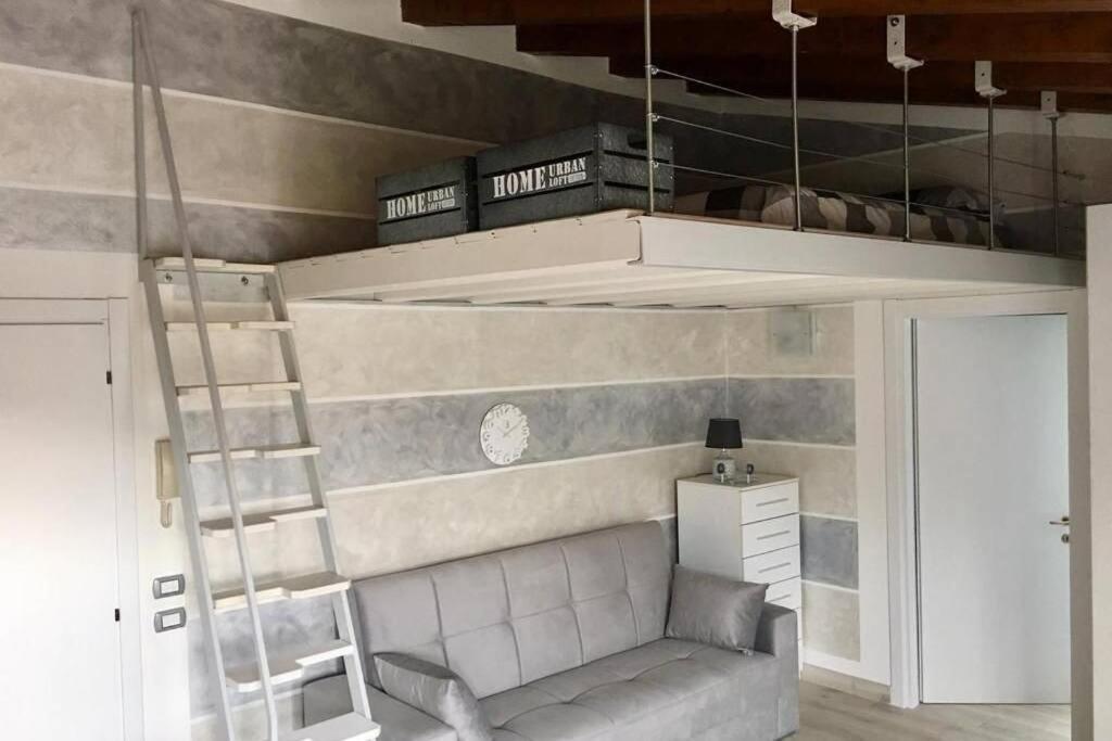 La petite maison de Stephanie Clusane Extérieur photo
